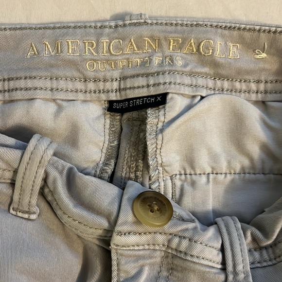 **3/$20** AEO Shorts - Size 00 - Picture 3 of 7